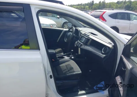 2014 Toyota Rav4 Le z USA, uszkodzony, nr VIN JTMBFREV9ED090846